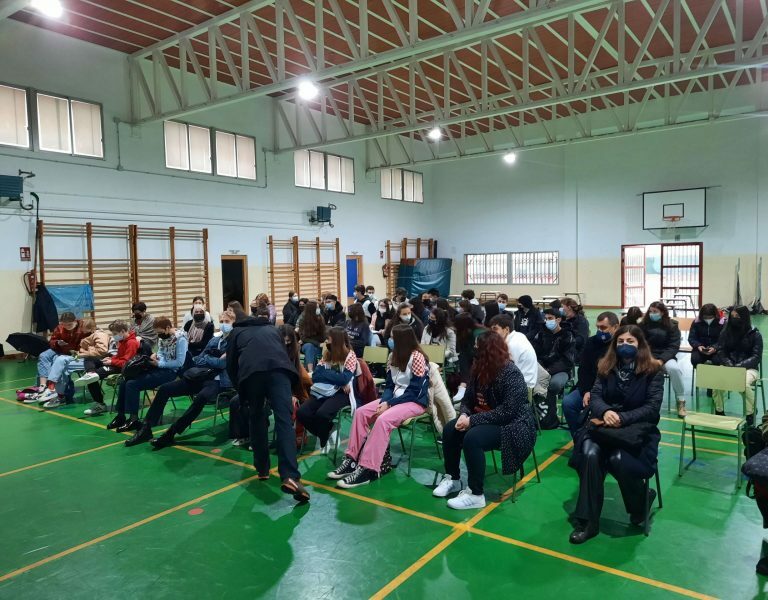 ERASMUS+: 3ª EXPOSICIONES DE TODOS LOS PAISES Y TALLER DE ESCRITURA