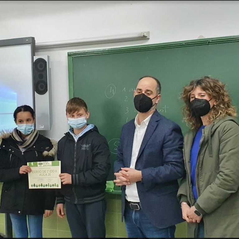 PREMIOS DEL CONCURSO AULAS LIMPIAS