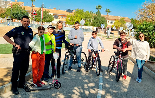 EL AULA ABIERTA VISITA EL PARQUE DE TRÁFICO