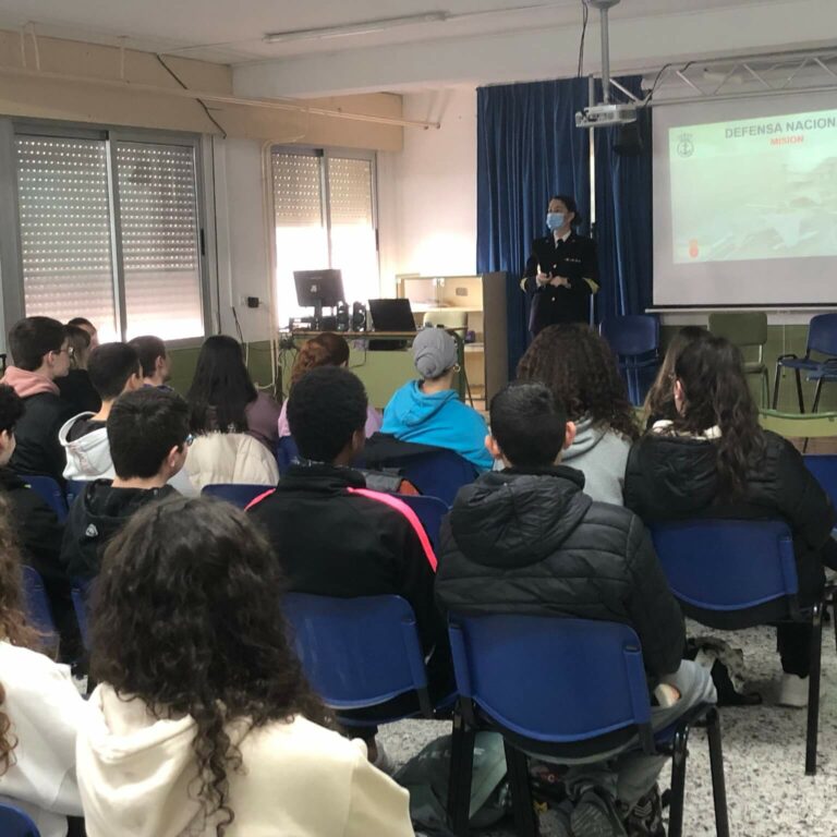 CHARLA FUERZAS ARMADAS