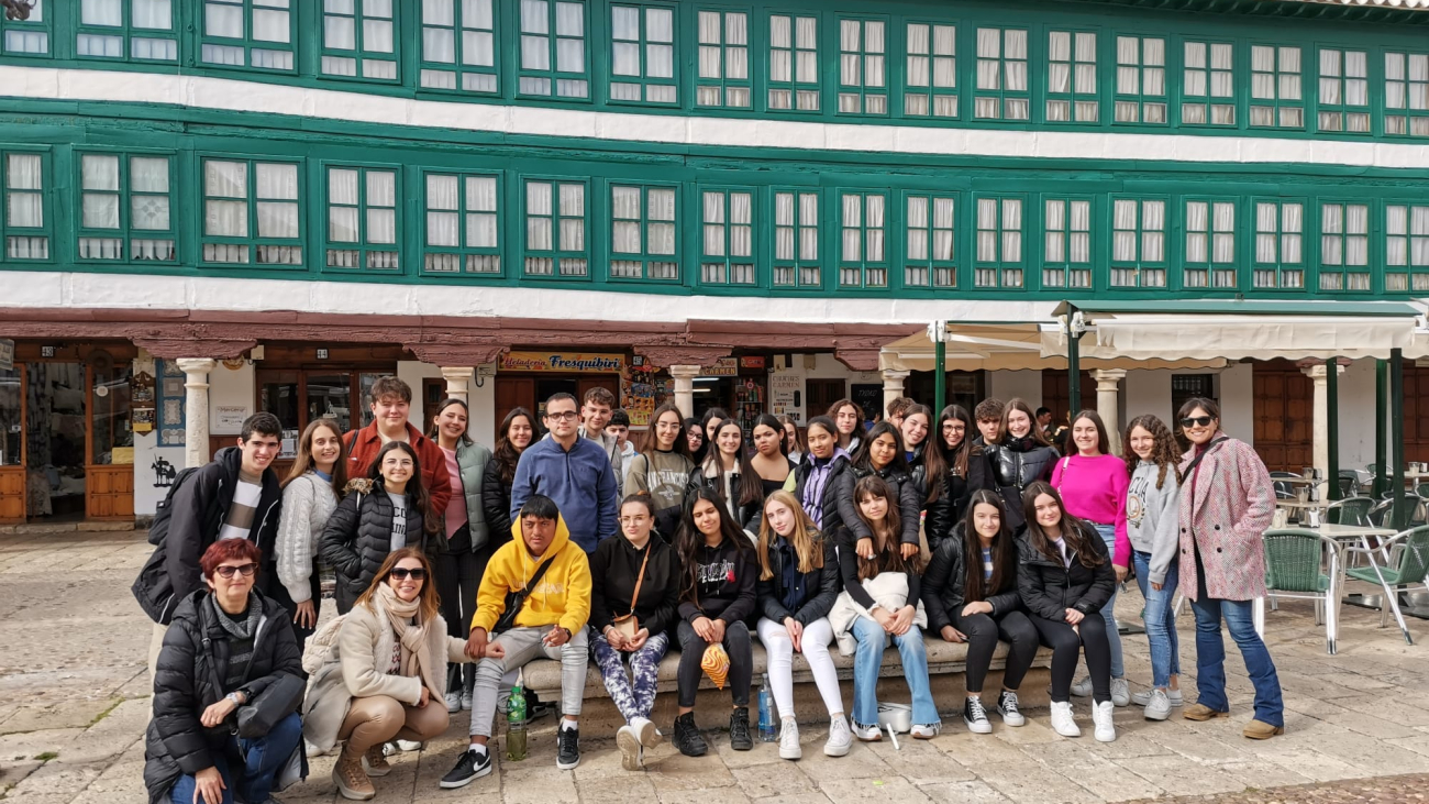 432089889_365081389324355_5236242213717739967_n