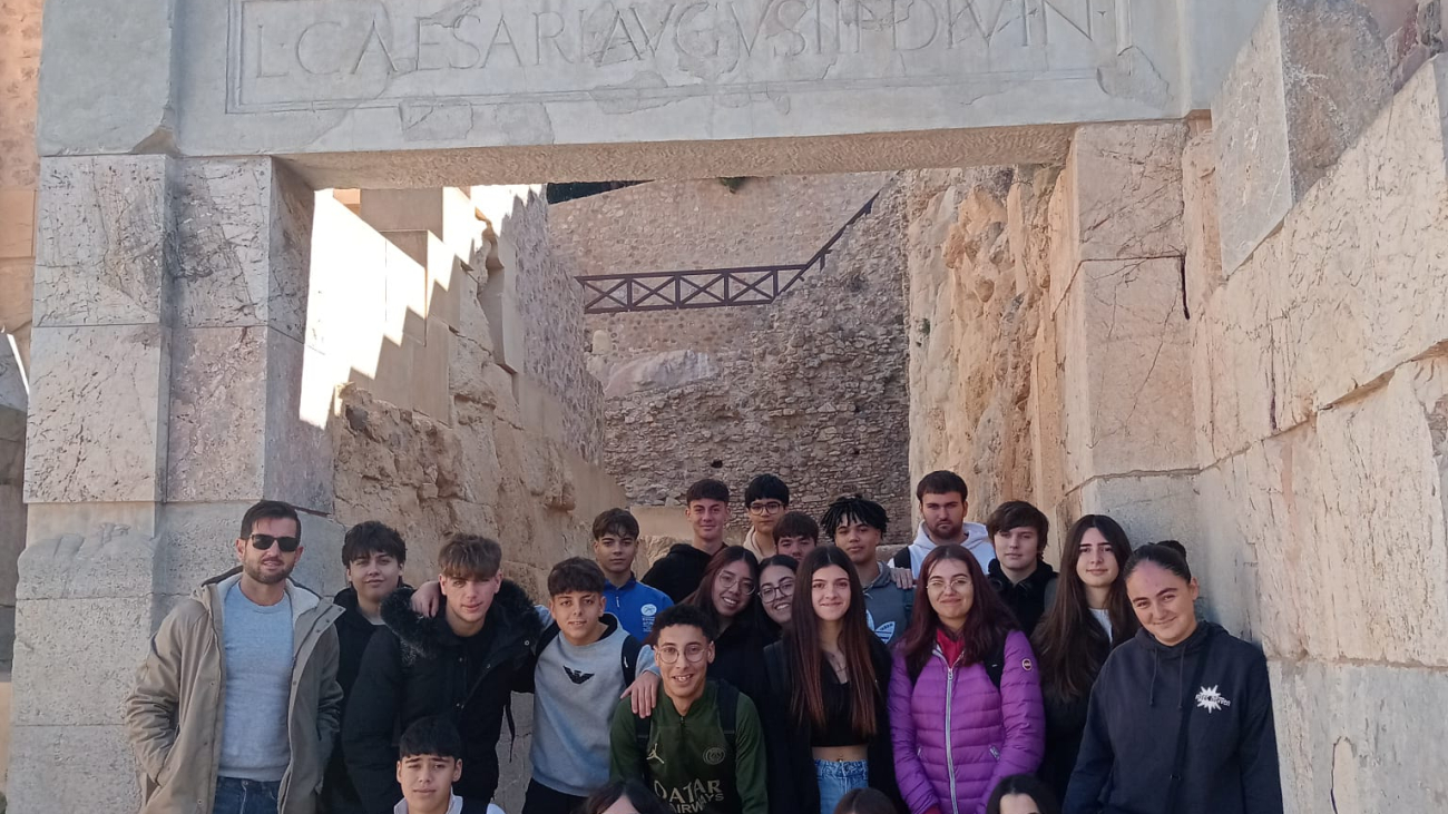 83d8e27e-f961-45b0-941d-7848d080754f